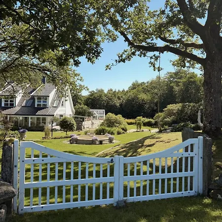 Tatil Evi Stylish - Boat, Greenhouse & Majestic Oaks Jørpeland