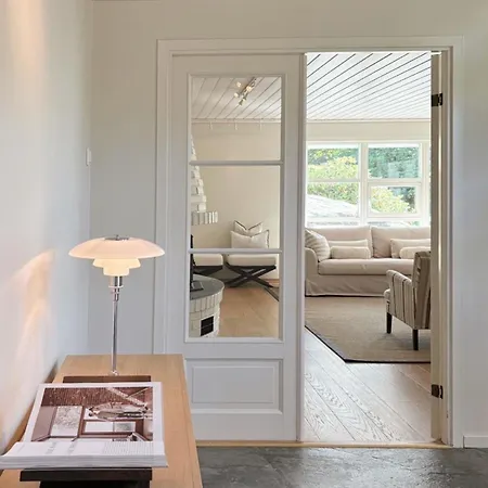 Stylish - Boat, Greenhouse & Majestic Oaks Tatil Evi Jørpeland