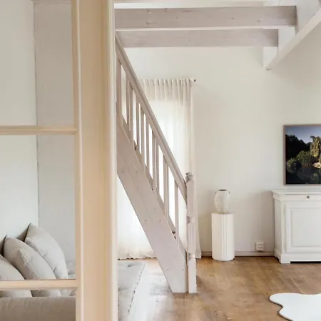 Stylish - Boat, Greenhouse & Majestic Oaks Jørpeland