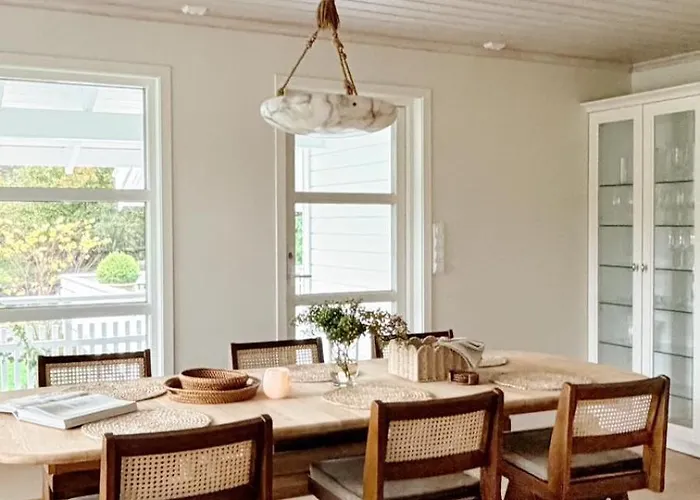 Dom wakacyjny Stylish - Boat, Greenhouse & Majestic Oaks *