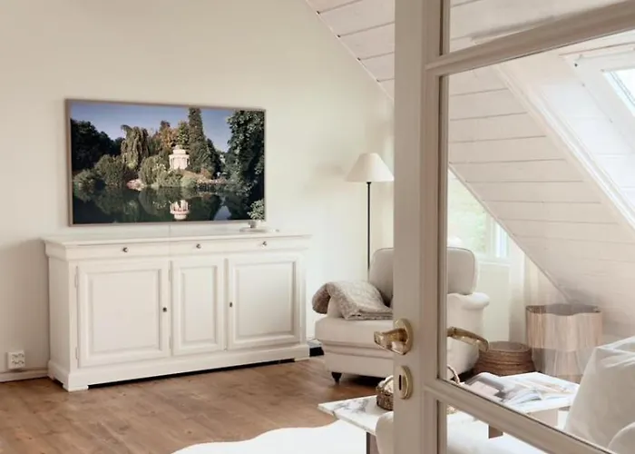 Stylish - Boat, Greenhouse & Majestic Oaks 펜션