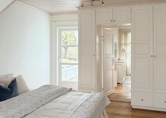 펜션 Stylish - Boat, Greenhouse & Majestic Oaks